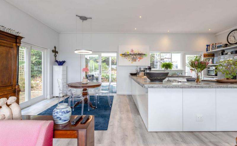 6 Bedroom Property for Sale in Camps Bay Western Cape